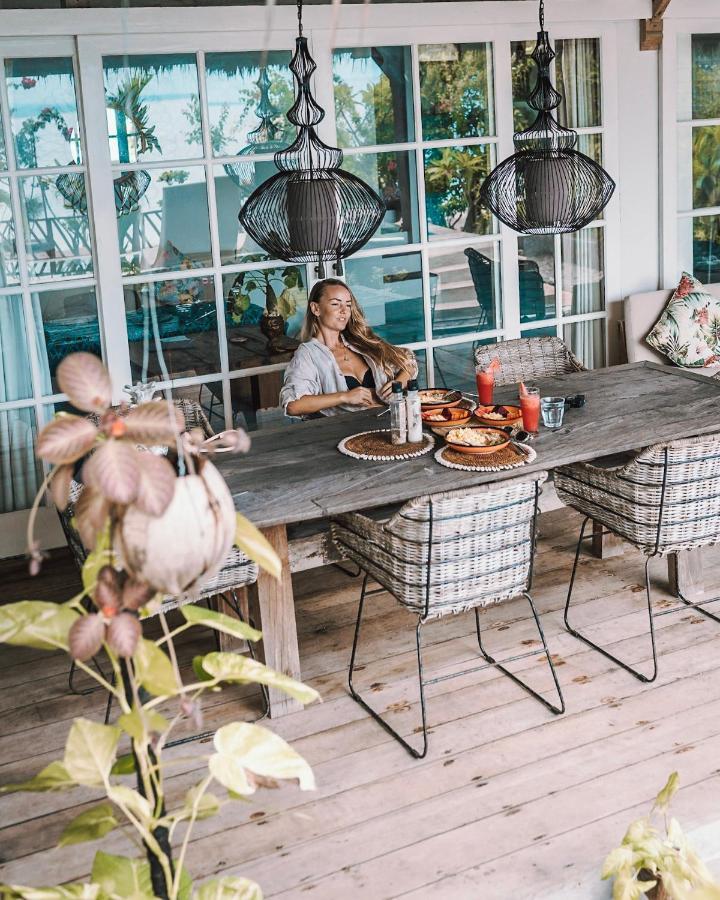 Serenity Luxurious Beachfront Villa & Spa With Private Infinity Pool, 8 Guests Gili Air Ngoại thất bức ảnh