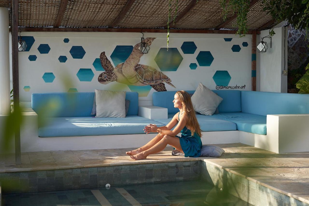 Serenity Luxurious Beachfront Villa & Spa With Private Infinity Pool, 8 Guests Gili Air Ngoại thất bức ảnh